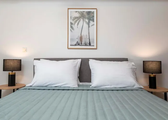 Coastal Bliss - 3 Min To - Gaia 1 Apartament